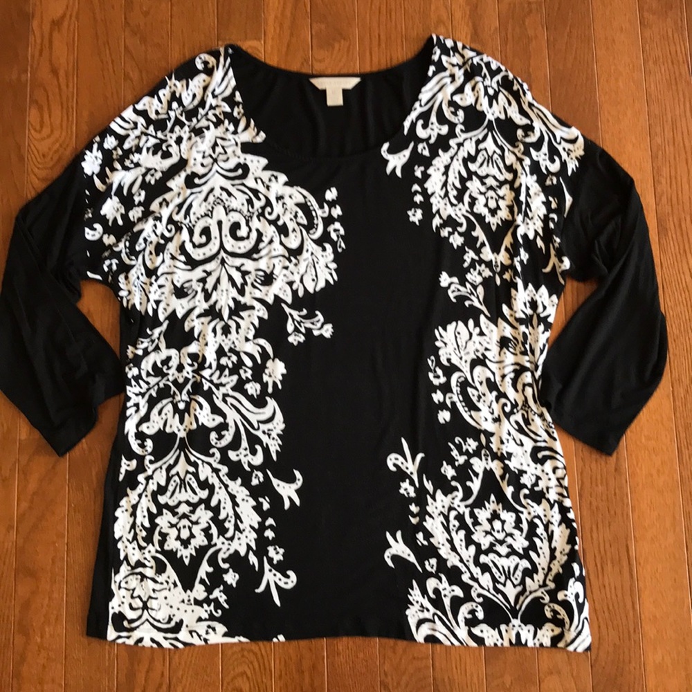 Black and White Top Size XL
